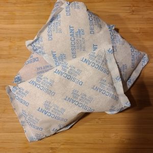Pack of 3 XL desiccant pouches